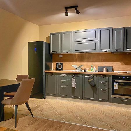 Stylish Urban Apart New 2021 Close To The Beach Warna Exterior foto