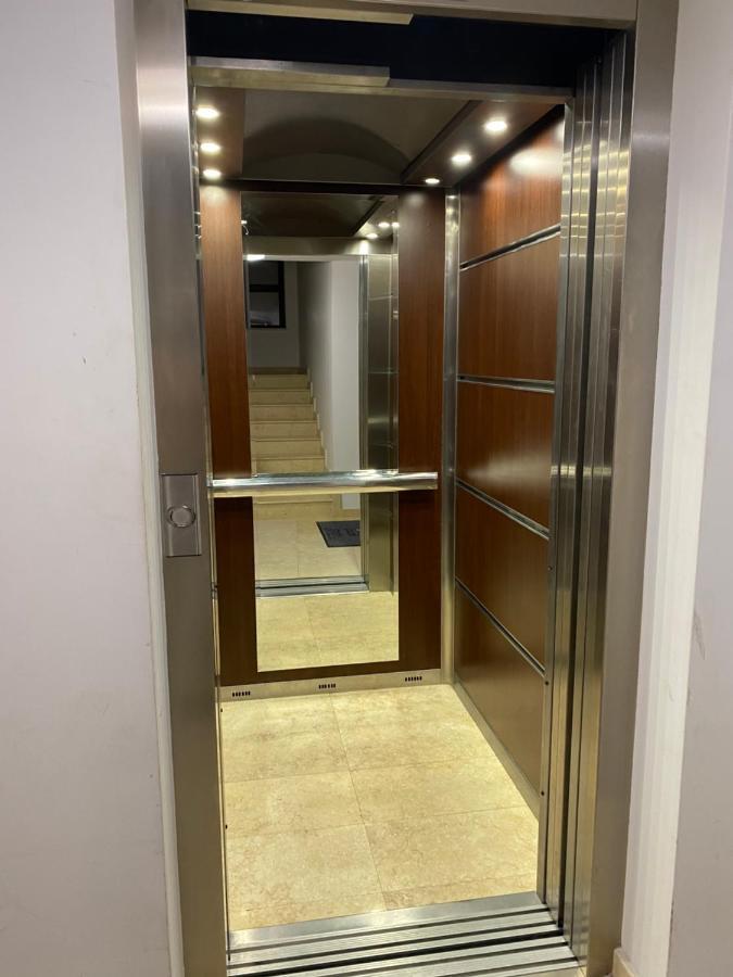 Stylish Urban Apart New 2021 Close To The Beach Warna Exterior foto
